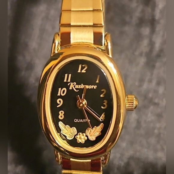 Rushmore Black Hills Gold Goldtone Watch With Gold Leaves/Grapes Within - Picture 8 of 14